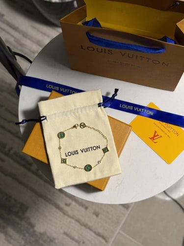 إسوارة LOUIS VUITTON معدن ذهبي أخضر