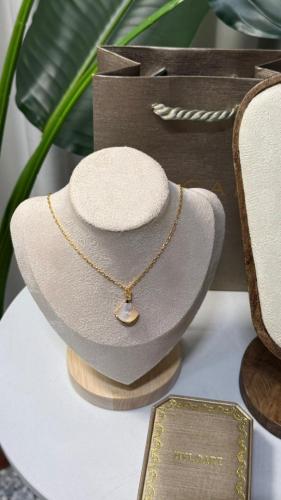سلسال BVLGARI ذهبي