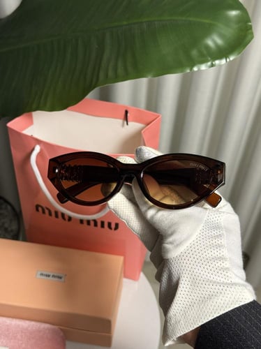 نظارة miu miu عين القط - بني