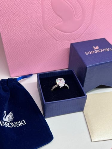 خاتم سوارفيسكي -فص فضي