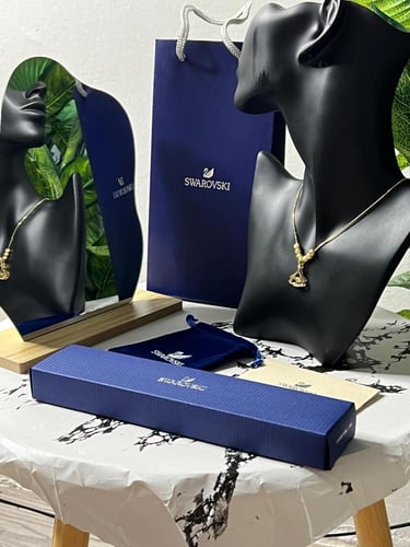 سلسال سوارفيسكي ذهبي كريستالة