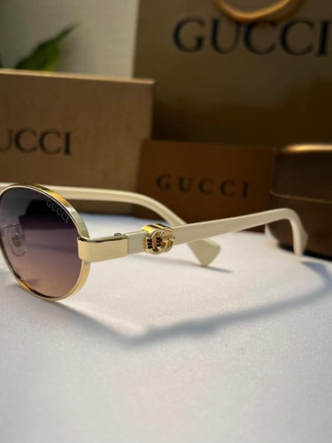 نظارة gucci - إطار ابيض - عدسة اسود مدرج