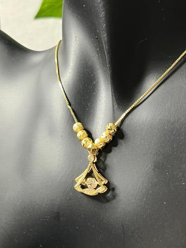 سلسال سوارفيسكي ذهبي كريستالة