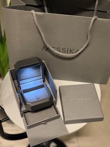 اسوارة مع خاتم MESSIKA معدن ذهبي