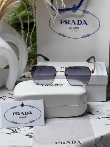 نظارة PRADA أطار ذهبي