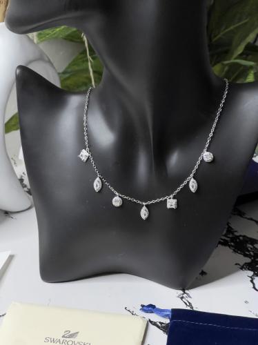 سلسال سوارفيسكي فضي كريستالة لؤلؤي