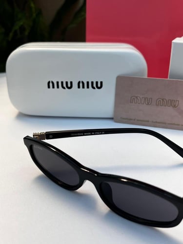 نظارة miu miu إطار أسود - عدسة أسود