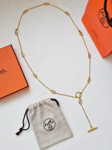 سلسال Hermes ذهبي