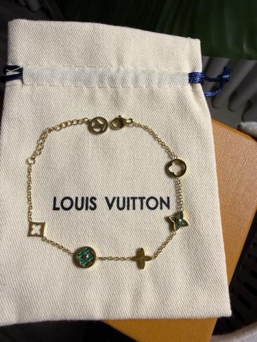 إسوارة LOUIS VUITTON معدن ذهبي أخضر ماستر كواليتي