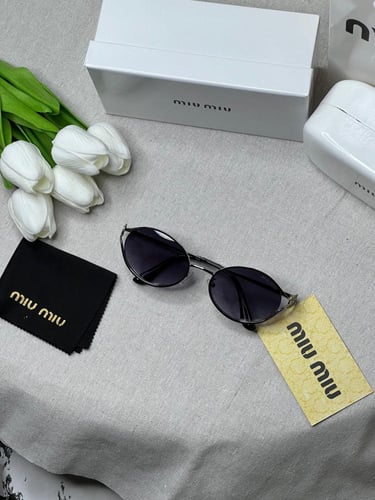 نظارة MIU MIU أطار فضي عدسه مدرج