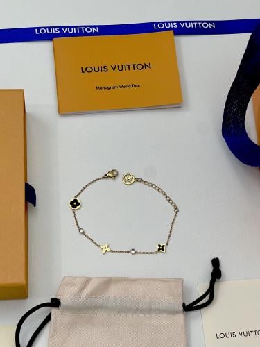 إسوارة LOUIS VUITTON معدن ذهبي