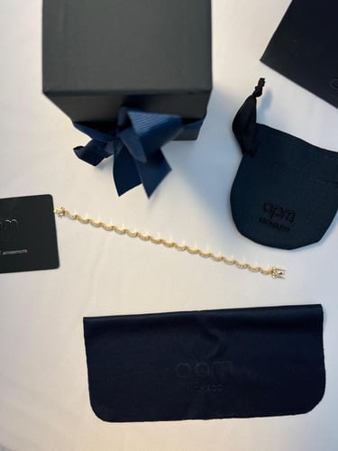 إسوارة apm ذهبي