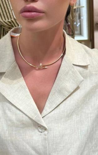 عقد جوست آن كلو carter - ذهبي