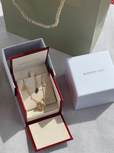 سلسال roberto coin ذهبي