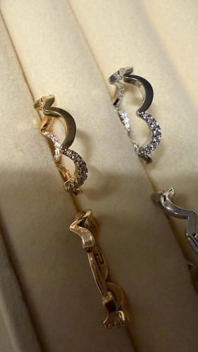 حلق apm ( ذهبي - فضي )