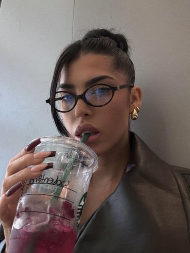 نظارة MIU MIU بيضاوي - أطار اسود عدسة شفافة