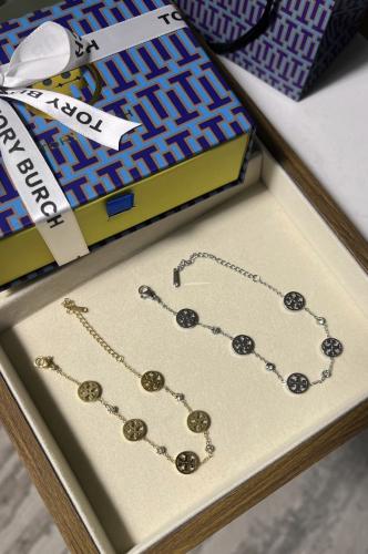 إسوارة TORY BURCH معدن فضي بفصوص ماستر كواليتي