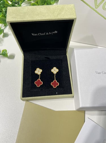 حلق Van cleef عودي