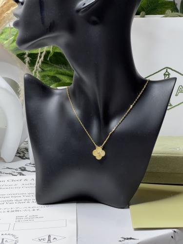 سلسال Van cleef المميز ذهبي ماستر كواليتي