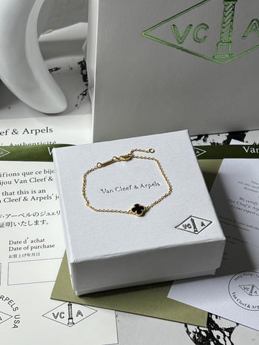 إسوارة Van cleef اذهبي_اسود