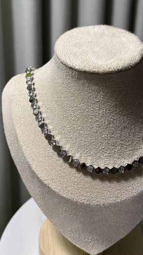 سلسال مع حلق شوميه - شكل خلية - ( لونين فضي - ذهبي...