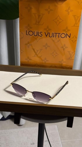 نظارة LOUIS VUITTON