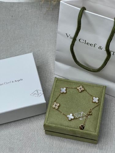 إسوارة Van cleef اذهبي -صدفي ماستر كواليتي