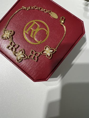 اسوارة roberto coin ذهبي