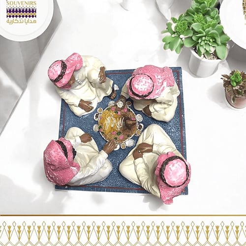 تحفة مجسم مائدة الضيافة