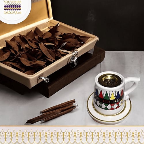 مبخرة بنقش القط العسيرى - بقاعدة ( 1 )