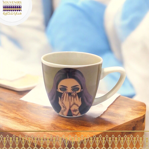 كوب سيراميك - بنقش فتاة وتفاصيل جذابة