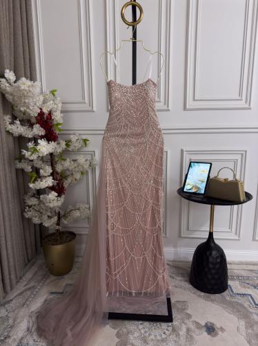 فستان سهرة خرز