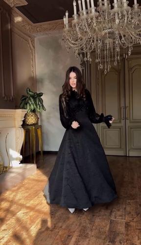 فستان سهرة بخامة جاكار