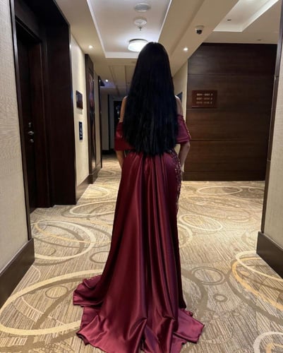 فستان سهرة عودي مطرز