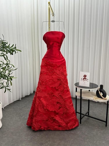 فستان راقي وجذاب