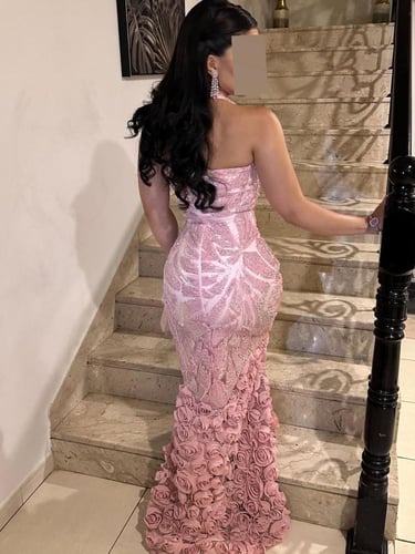 فستان سهرة ورد مع تطريز