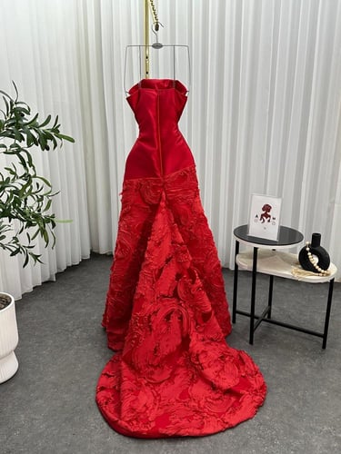 فستان راقي وجذاب