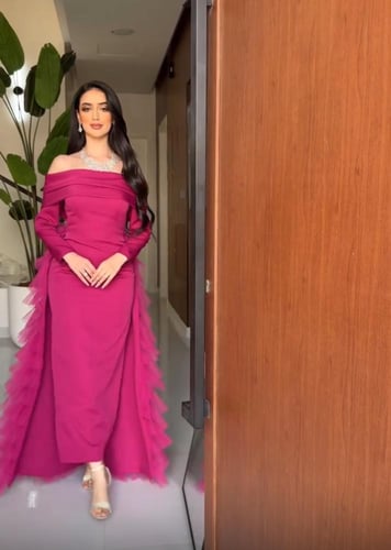 فستان سهرة باربي تل مع طبقات