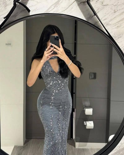 فستان سهرة فضي شك خرز