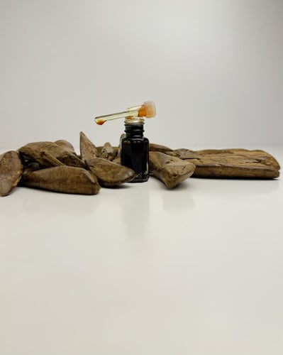 دهن عود تايلندي ملكي فاخر