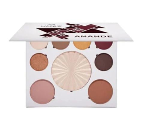 M3602 ميك اوفر 22 باليت اضاه و تحديد للوجه اماند