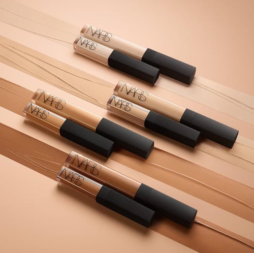 كونسيلر كريمي يعزز بريق البشرة كاسترد - متوسط 1 -...