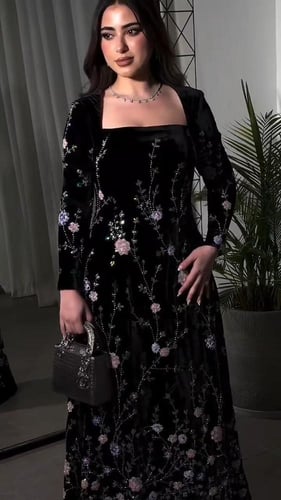 رمز 8404 فستان امهات مطرز