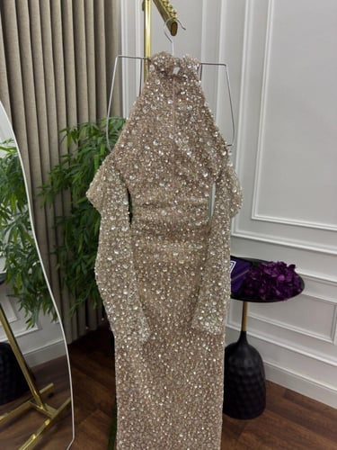 7493 فستان سهرة ذهبي