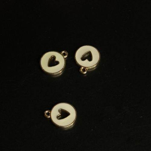 اكسسوارات صغيره للاساور 12 حبه