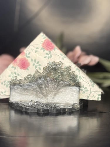 حامل المناديل من الريزن