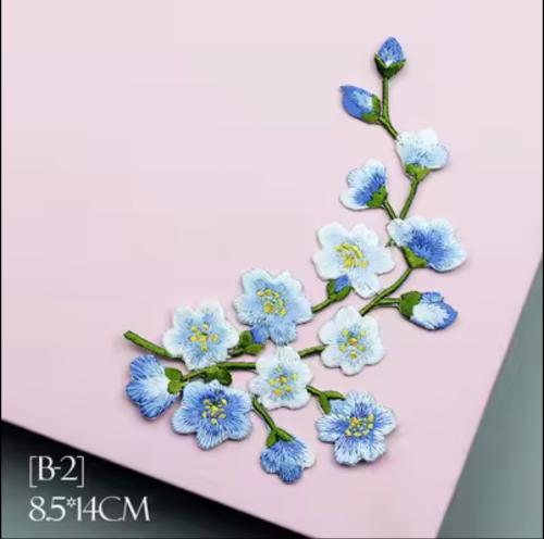 وردات مطرزه تثبت بالكي او بالخياطه (قطعه) سماوي
