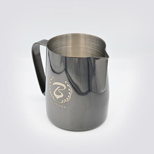 باريستا سبیس - ابريق حلیب 600 مل - أسود لامع