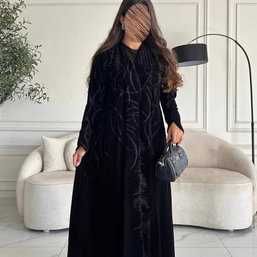 عبايه مخمل تطريز كمبيوتر