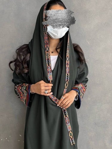 عباية كريب بحريني زيتي بتطريز تراثي فني